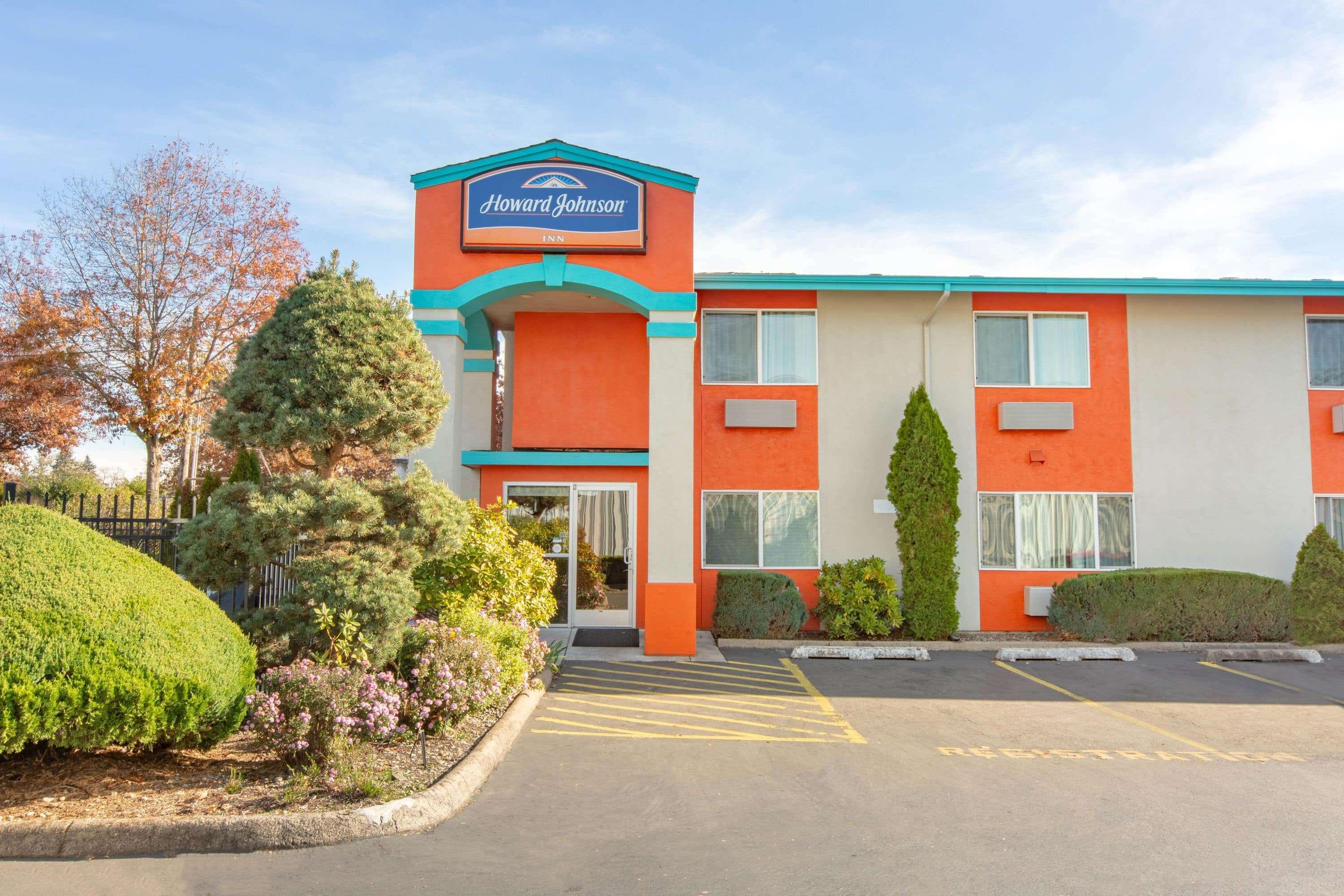Howard Johnson By Wyndham Salem Exterior photo